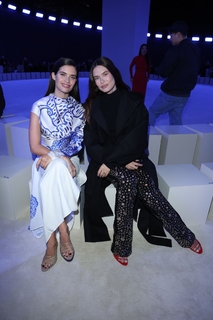 Sara Sampaio feet photo thumbnail