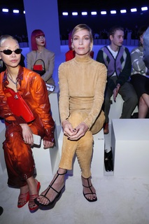Uma Thurman feet photo thumbnail