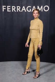 Uma Thurman feet photo thumbnail