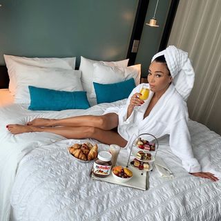 Verona Pooth feet photo thumbnail