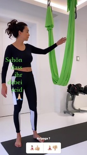 Verona Pooth feet photo thumbnail