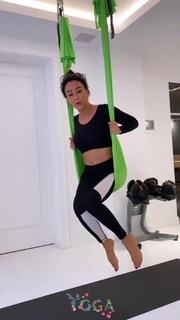 Verona Pooth feet photo thumbnail