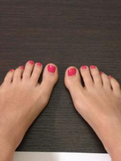 Alessia Marcuzzi feet photo thumbnail