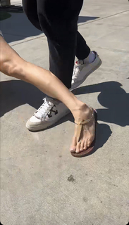 Amanda Cerny feet photo thumbnail