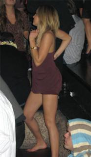Amanda Bynes feet photo thumbnail