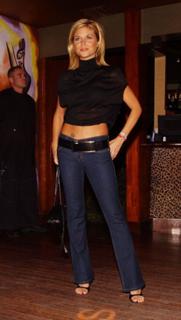 Tiffani Thiessen feet photo thumbnail