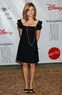 Tiffani Thiessen feet photo thumbnail