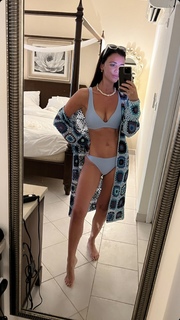 Lucy Mecklenburgh feet photo thumbnail