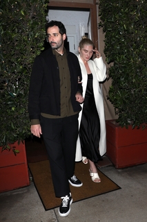 Kesha feet photo thumbnail