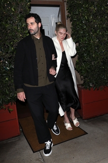 Kesha feet photo thumbnail