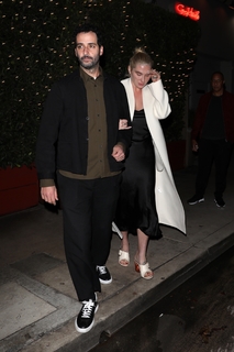 Kesha feet photo thumbnail