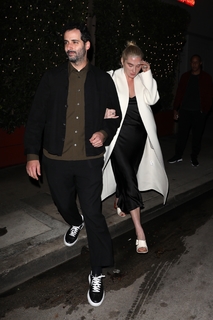 Kesha feet photo thumbnail