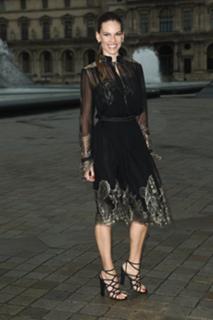 Hilary Swank feet photo thumbnail