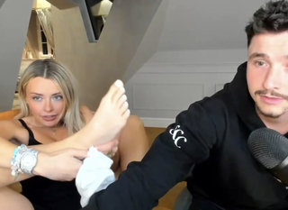 Corinna Kopf feet photo thumbnail