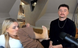 Corinna Kopf feet photo thumbnail