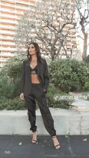 Elisabetta Gregoraci feet photo thumbnail