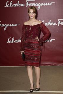 Leighton Meester feet photo thumbnail