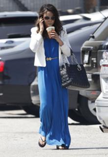 Mila Kunis feet photo thumbnail