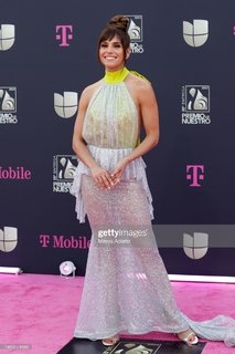 Tania Rincón feet photo thumbnail