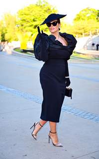 Ashley Graham feet photo thumbnail