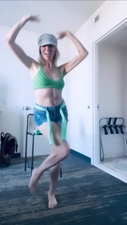 Debbie Gibson feet photo thumbnail