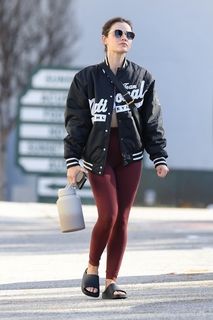 Lucy Hale feet photo thumbnail