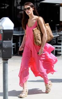Ashley Greene feet photo thumbnail
