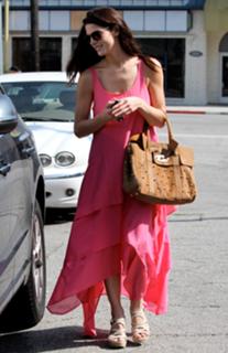 Ashley Greene feet photo thumbnail