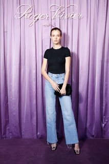 Josephine Skriver feet photo thumbnail
