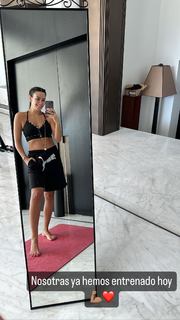 Cristina Pedroche feet photo thumbnail