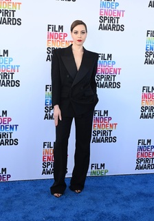 Aubrey Plaza feet photo thumbnail