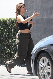 Camila Cabello feet photo thumbnail