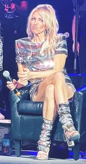 Debbie Gibson feet photo thumbnail