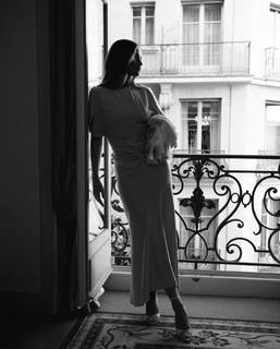 Rosie Huntington-Whiteley feet photo thumbnail