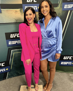 Megan Olivi feet photo thumbnail