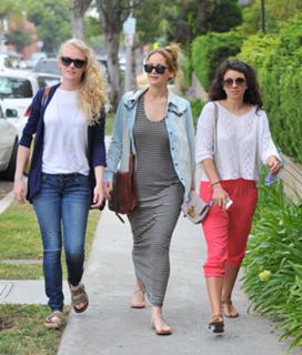 Jennifer Lawrence feet photo thumbnail