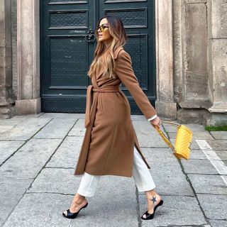 Giorgia Palmas feet photo thumbnail