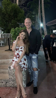 Amanda Cerny feet photo thumbnail