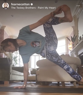 Fearne Cotton feet photo thumbnail