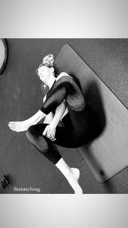 Federica Fontana feet photo thumbnail
