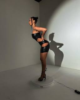 Draya Michele feet photo thumbnail