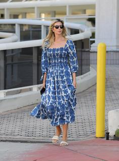 Ivanka Trump feet photo thumbnail