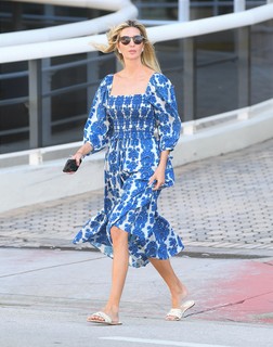 Ivanka Trump feet photo thumbnail