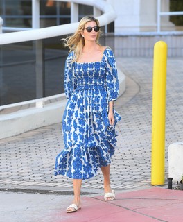Ivanka Trump feet photo thumbnail