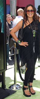 Tia Carrere feet photo thumbnail