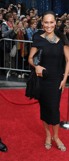 Tia Carrere feet photo thumbnail