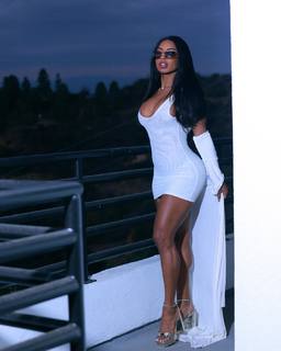 Qimmah Russo feet photo thumbnail
