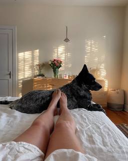 Adriene Mishler feet photo thumbnail