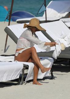 Chantel Jeffries feet photo thumbnail