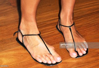 Kelly Bensimon feet photo thumbnail